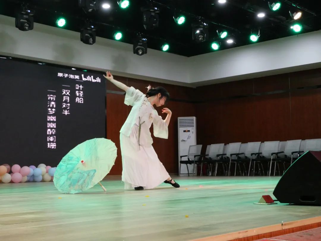 365英国上市公司