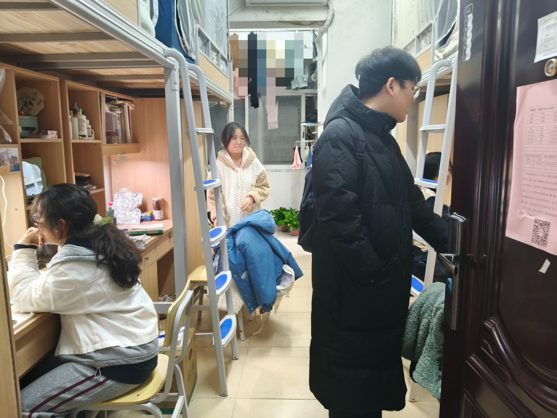 365英国上市公司