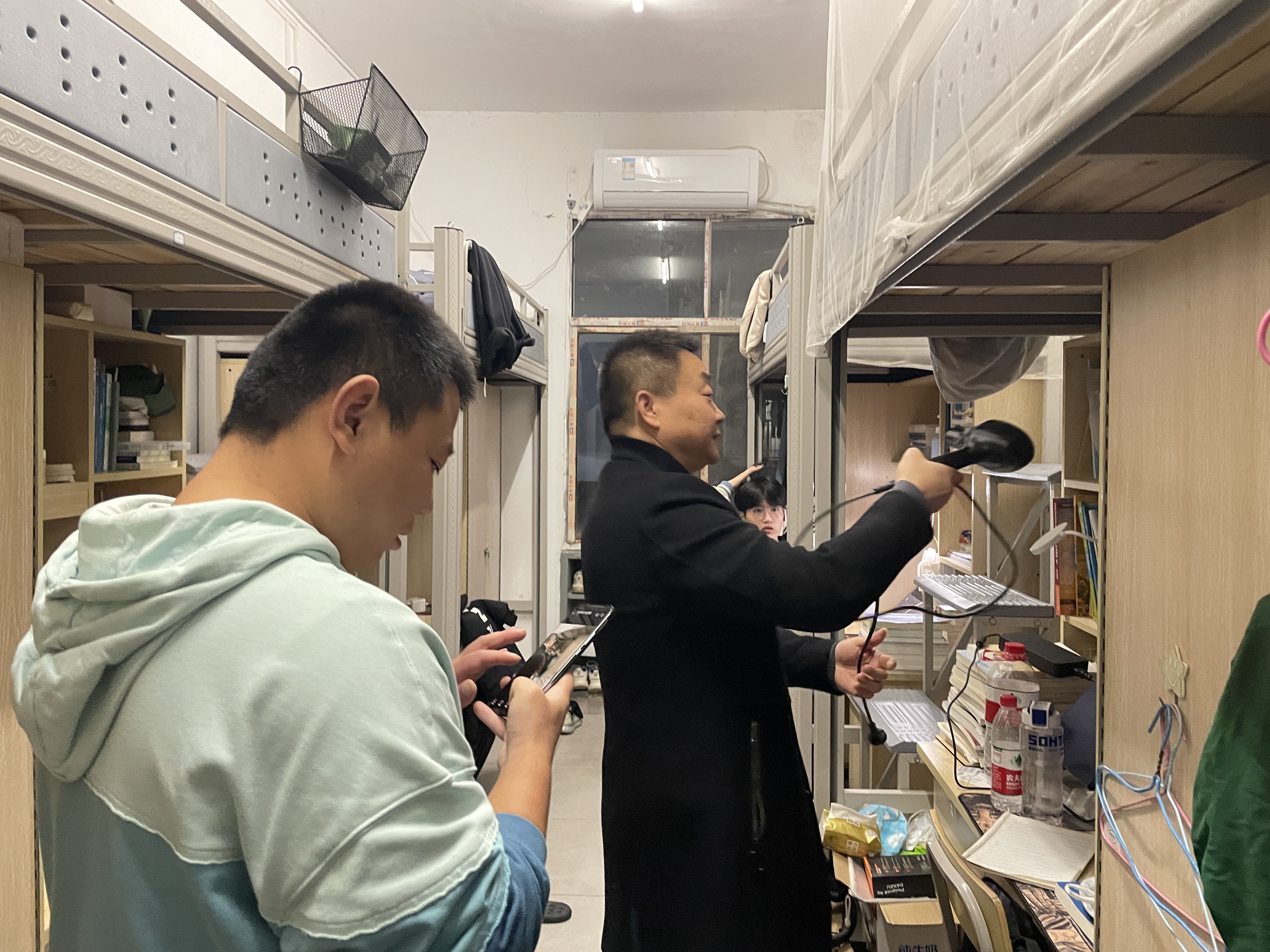 365英国上市公司