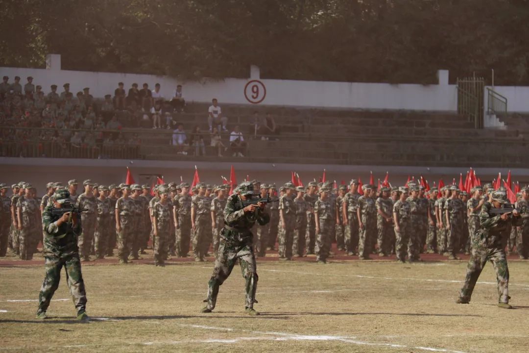 365英国上市公司