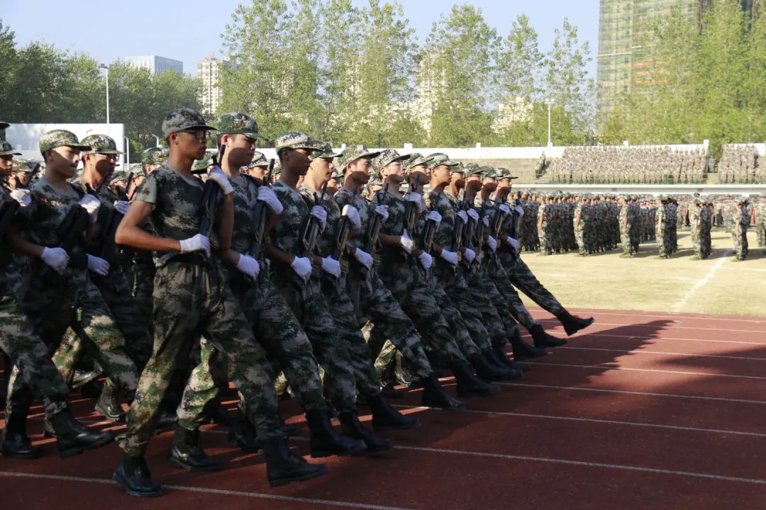 365英国上市公司