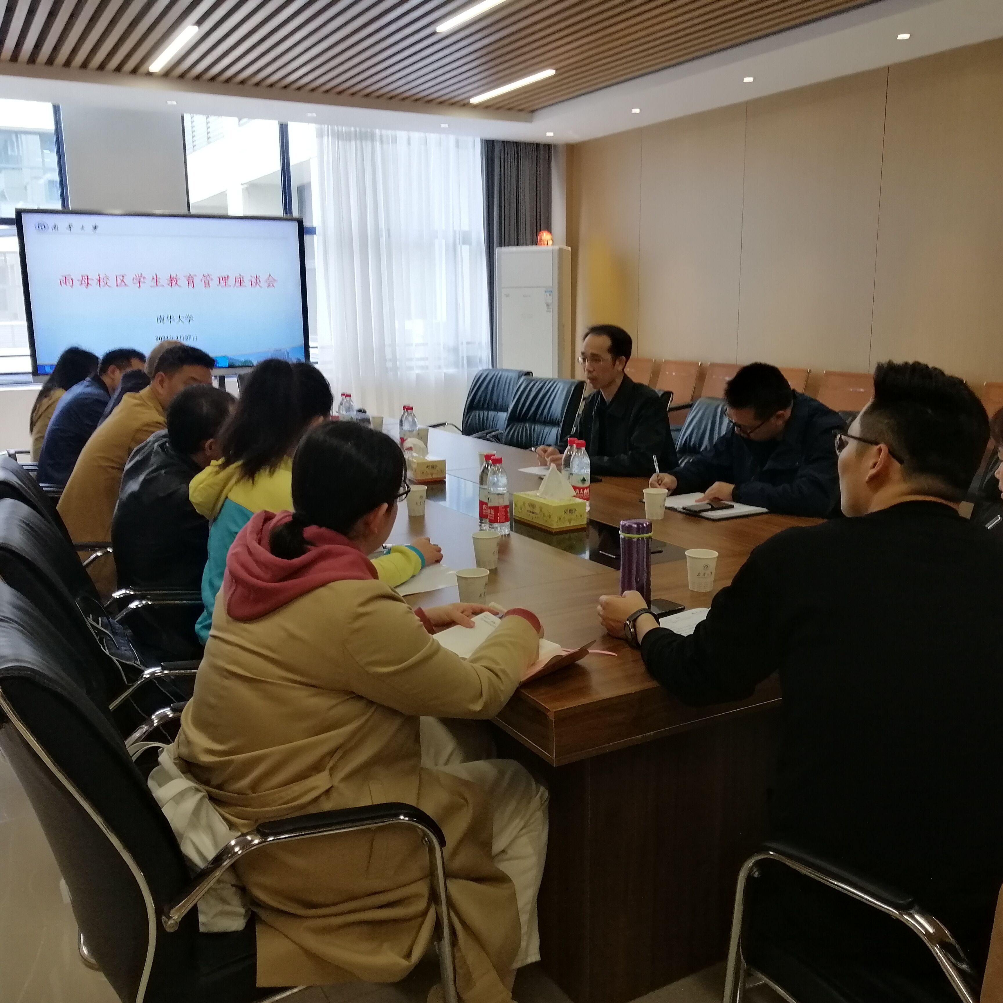 365英国上市公司