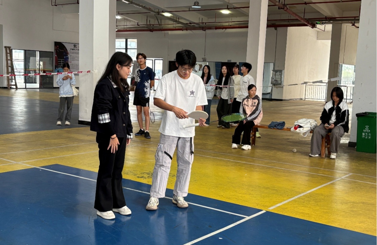 365英国上市公司