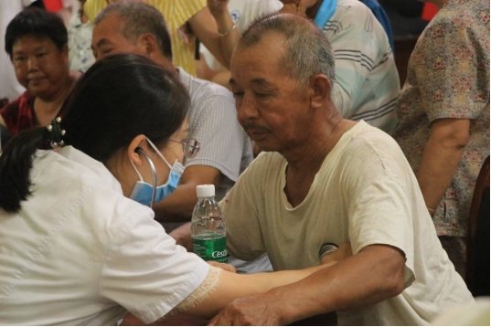 365英国上市公司