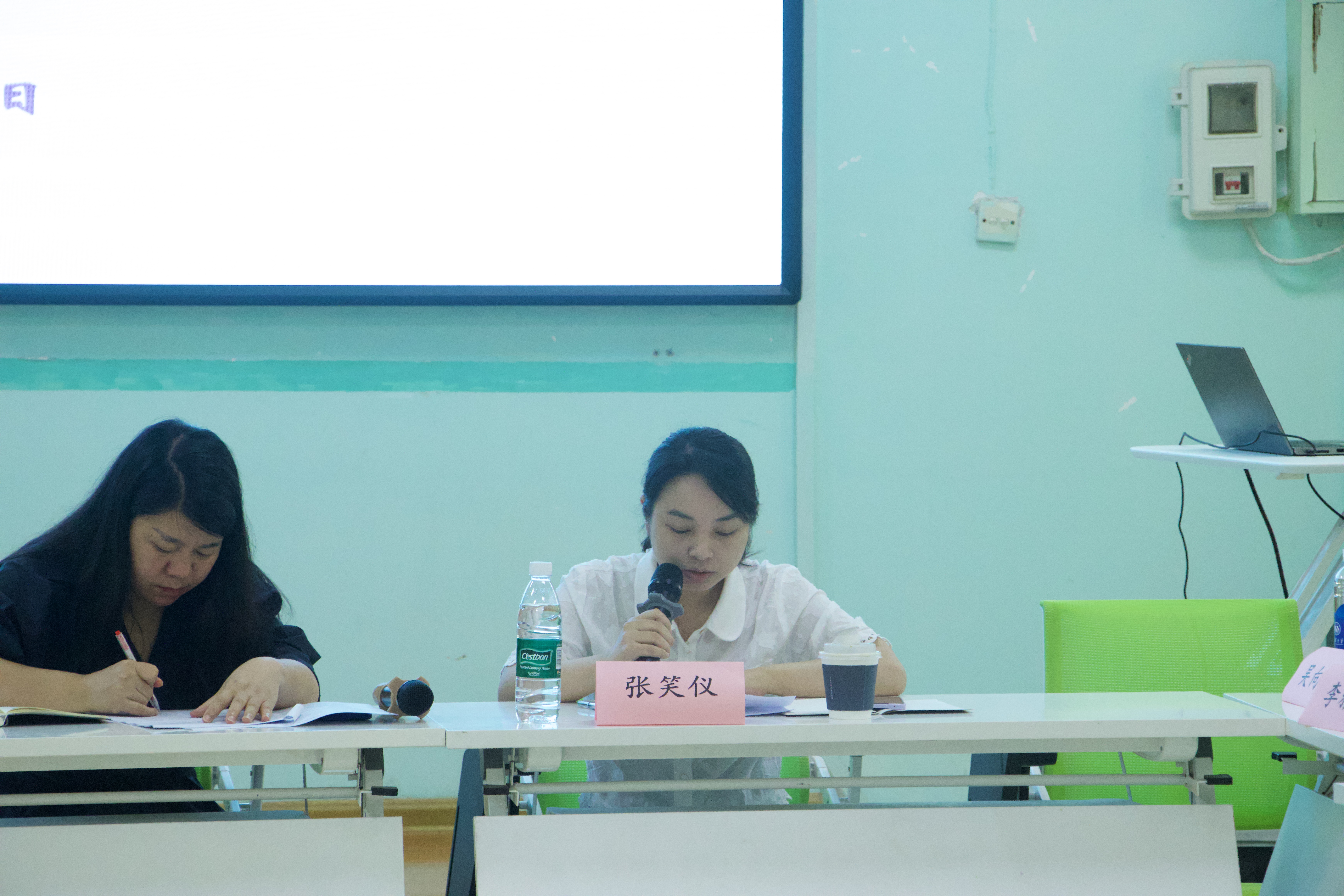 365英国上市公司