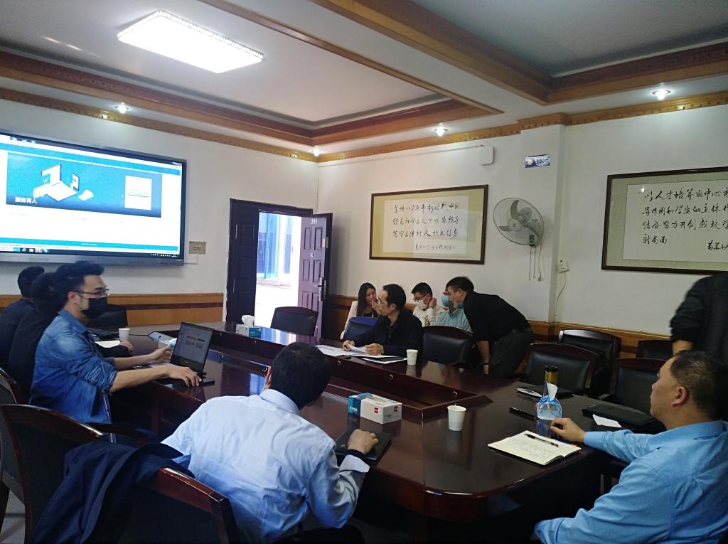 365英国上市公司