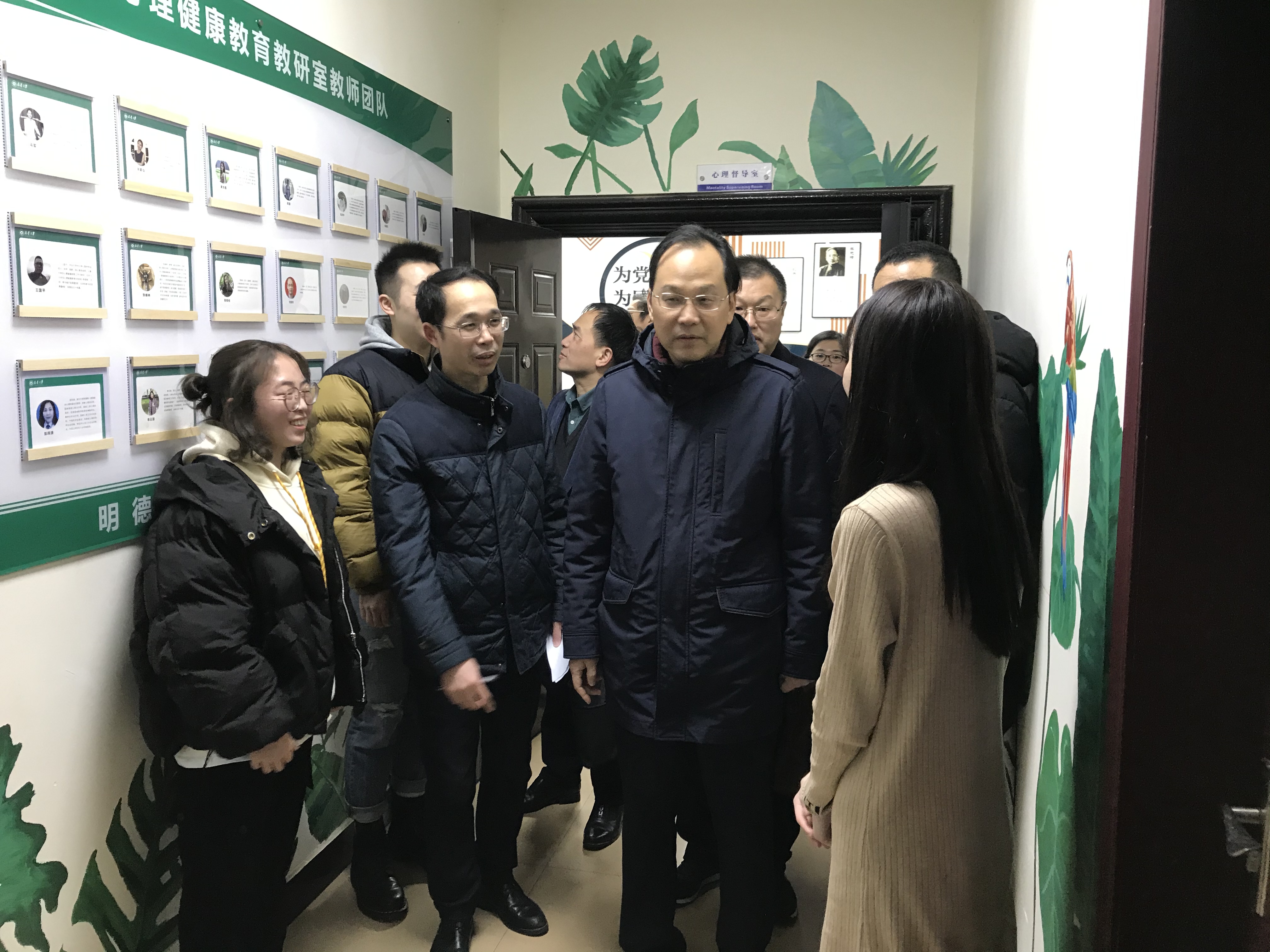 365英国上市公司