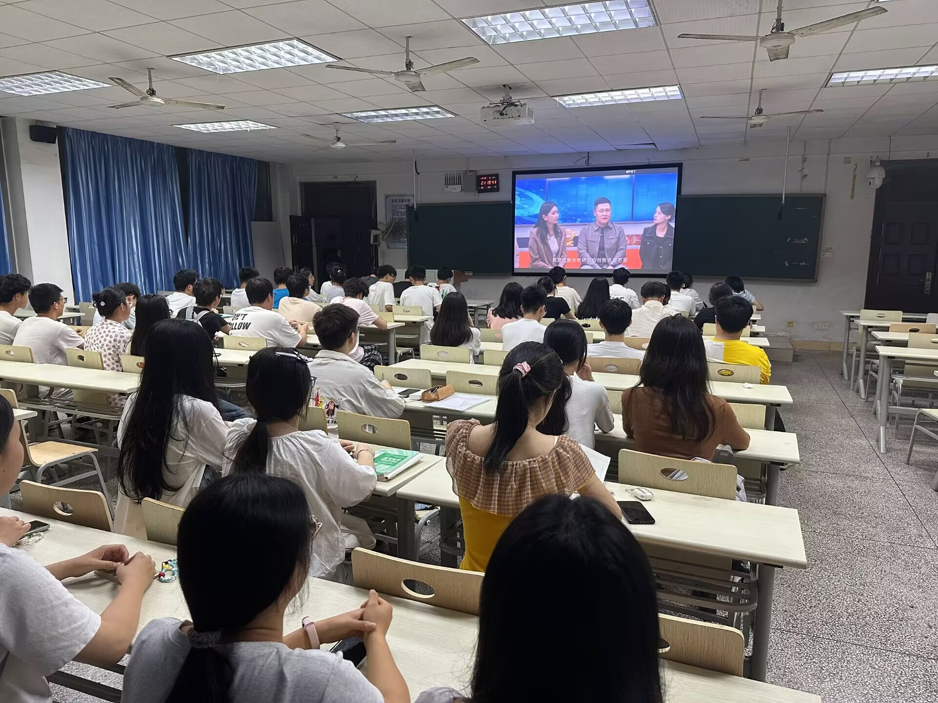 365英国上市公司