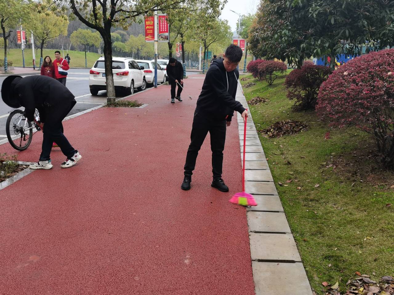 365英国上市公司