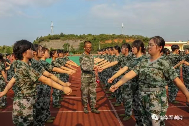 365英国上市公司