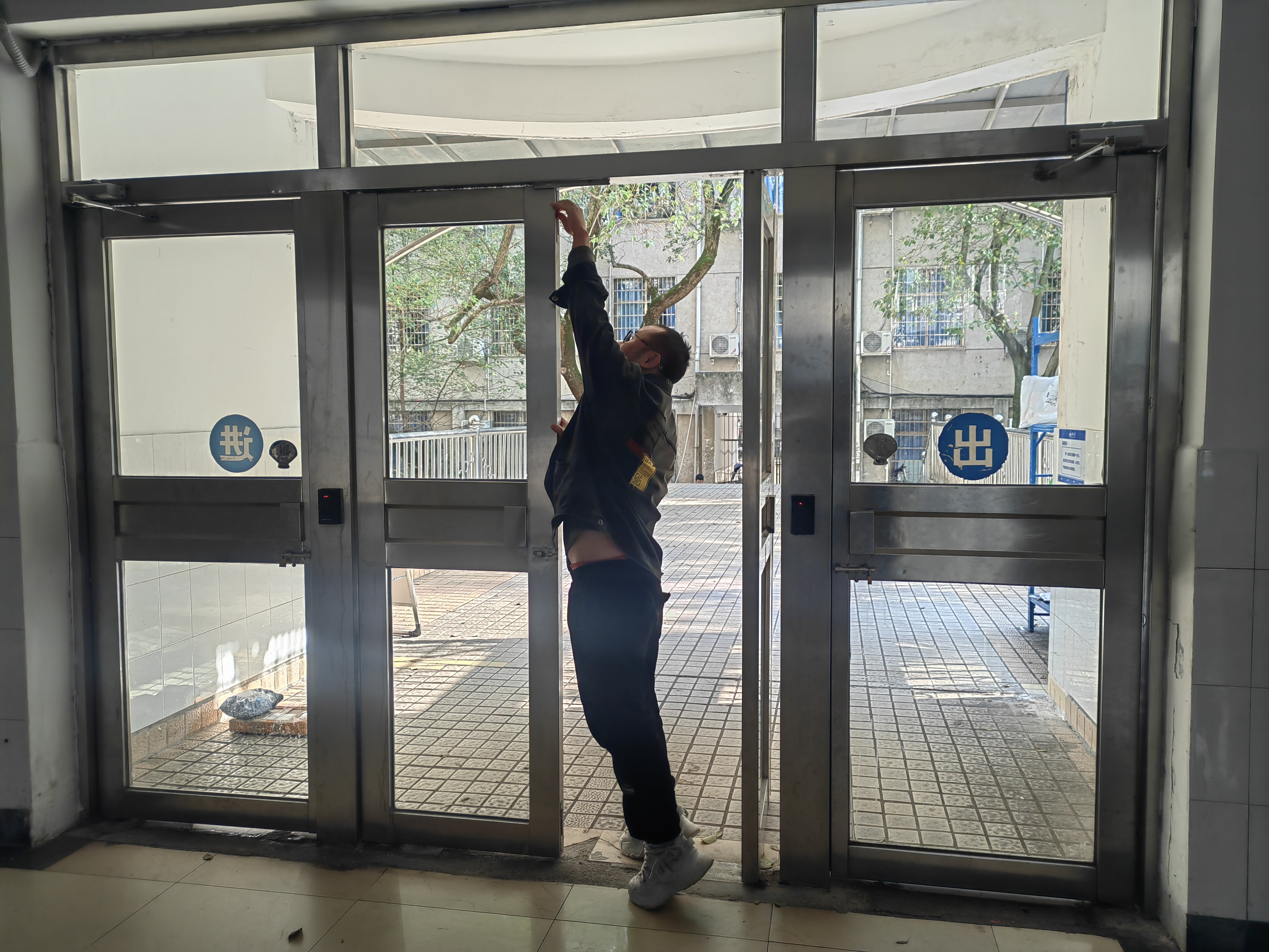 365英国上市公司