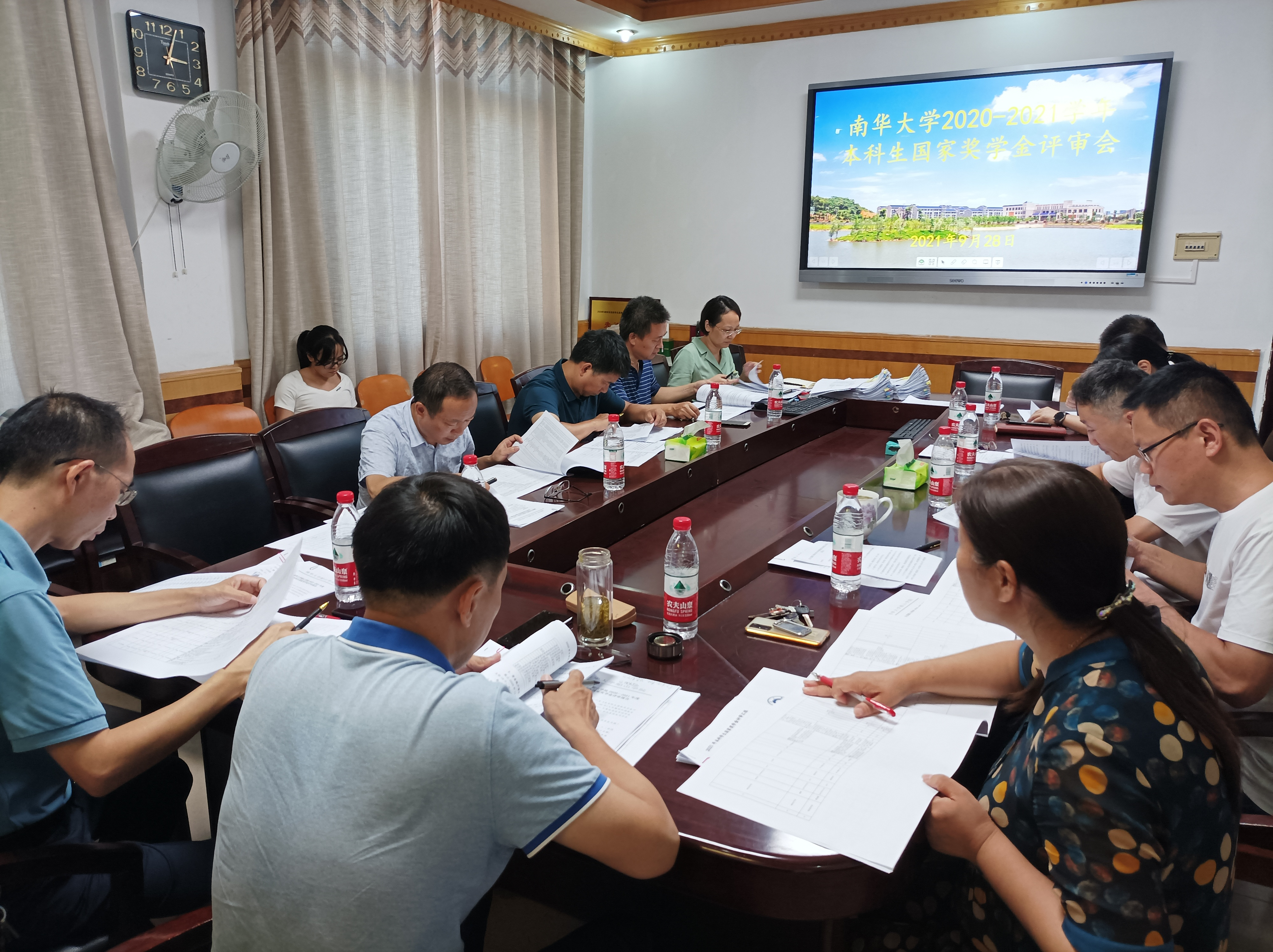 365英国上市公司