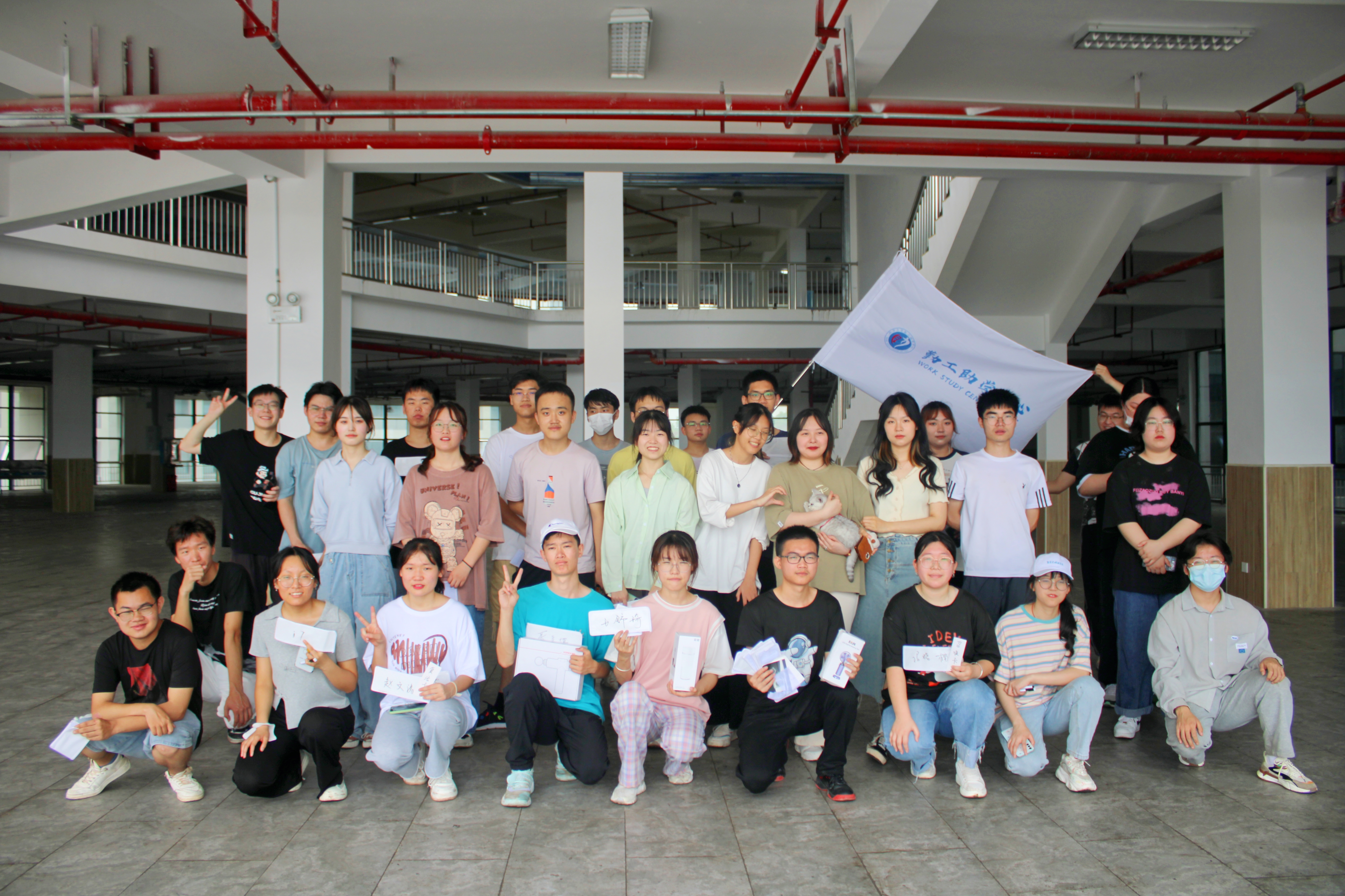 365英国上市公司