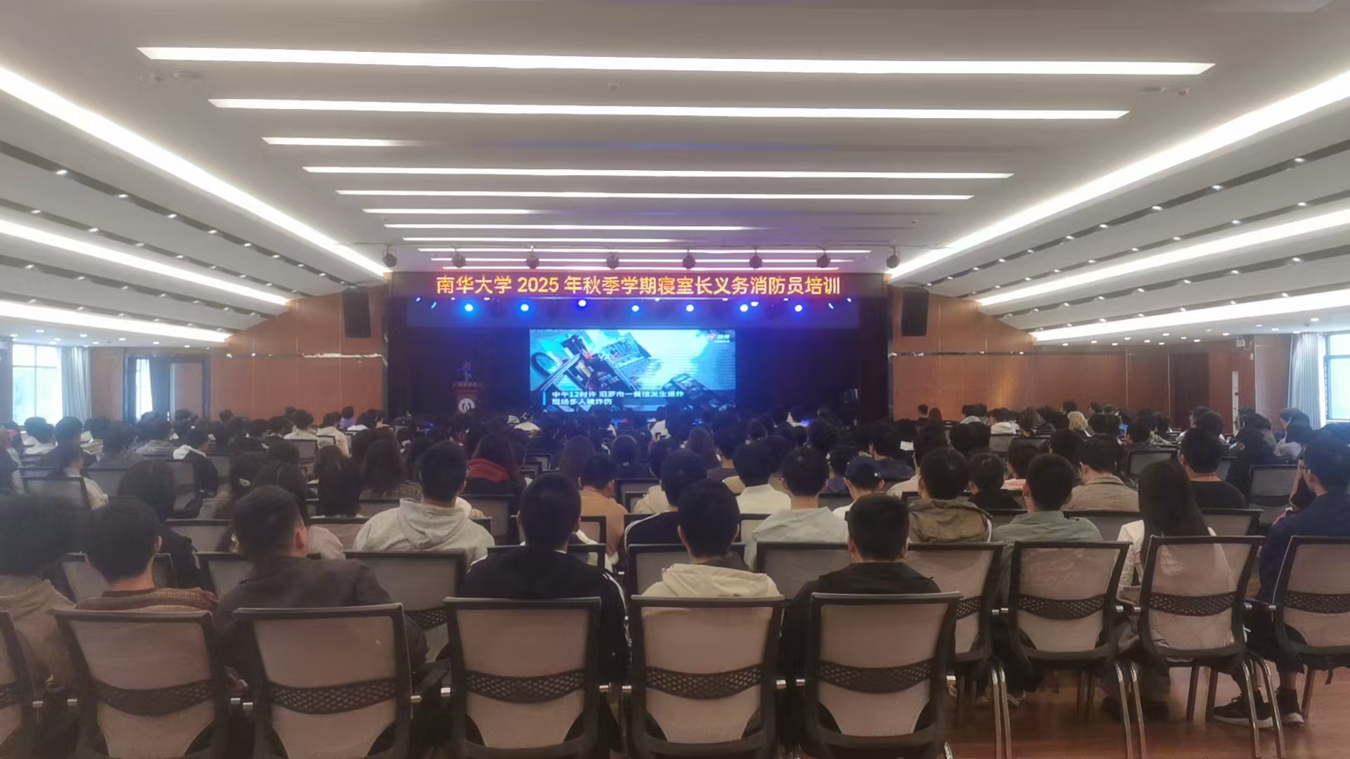 365英国上市公司