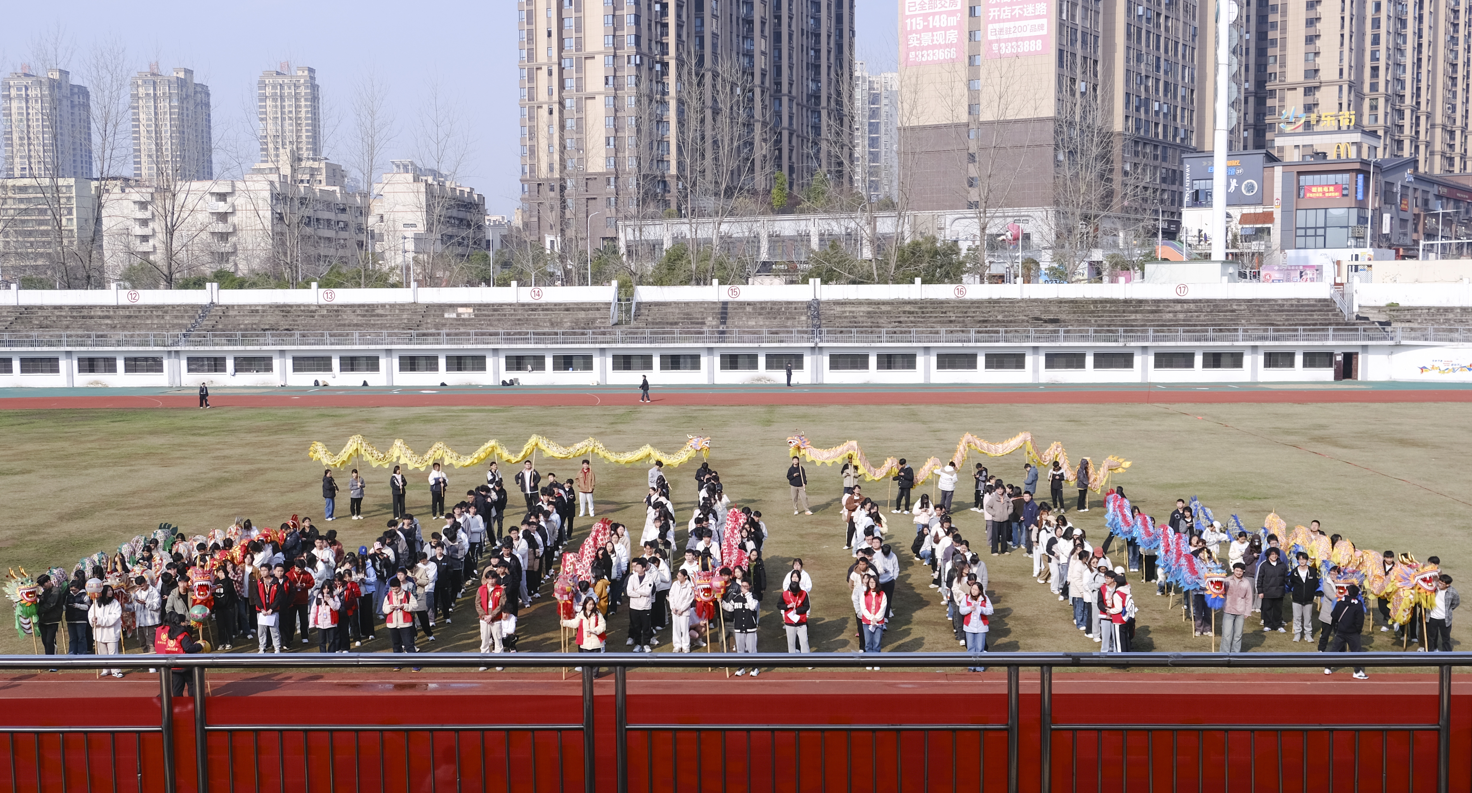 365英国上市公司