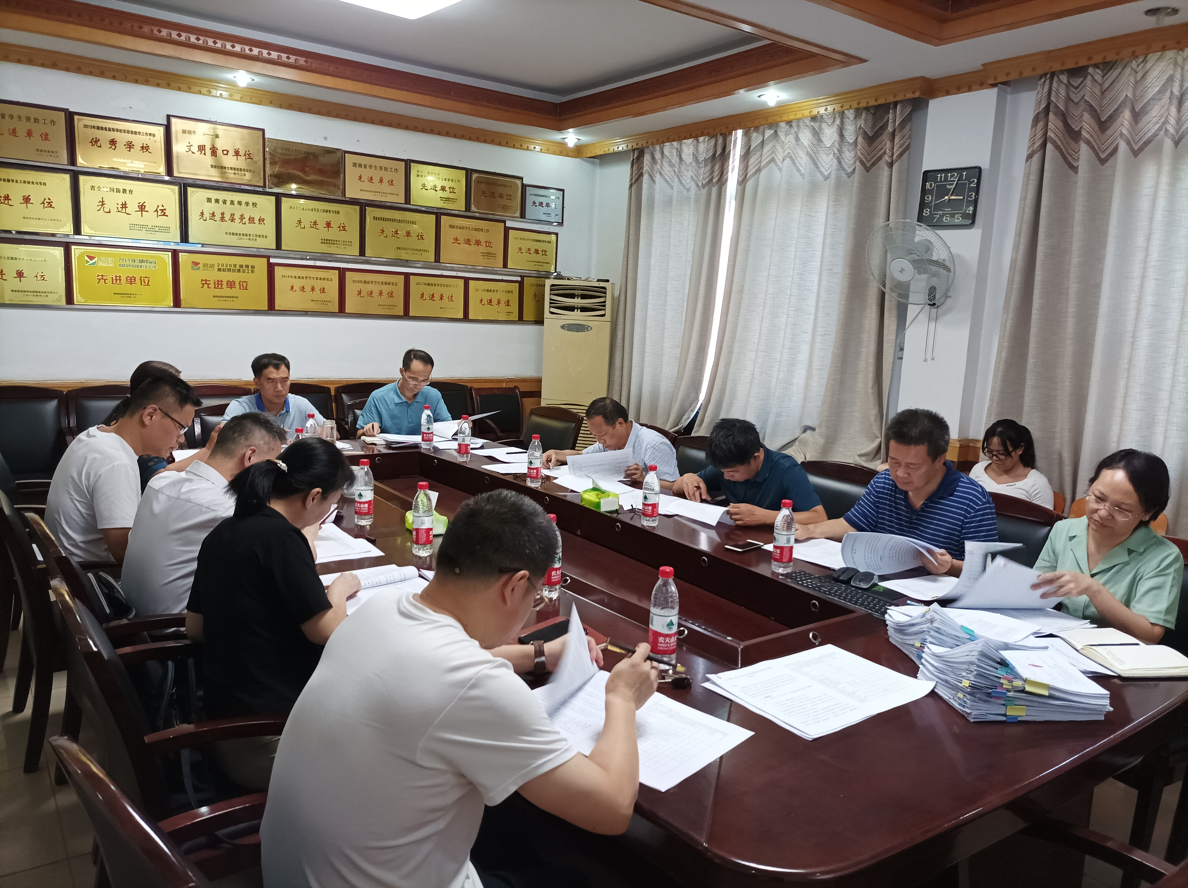 365英国上市公司