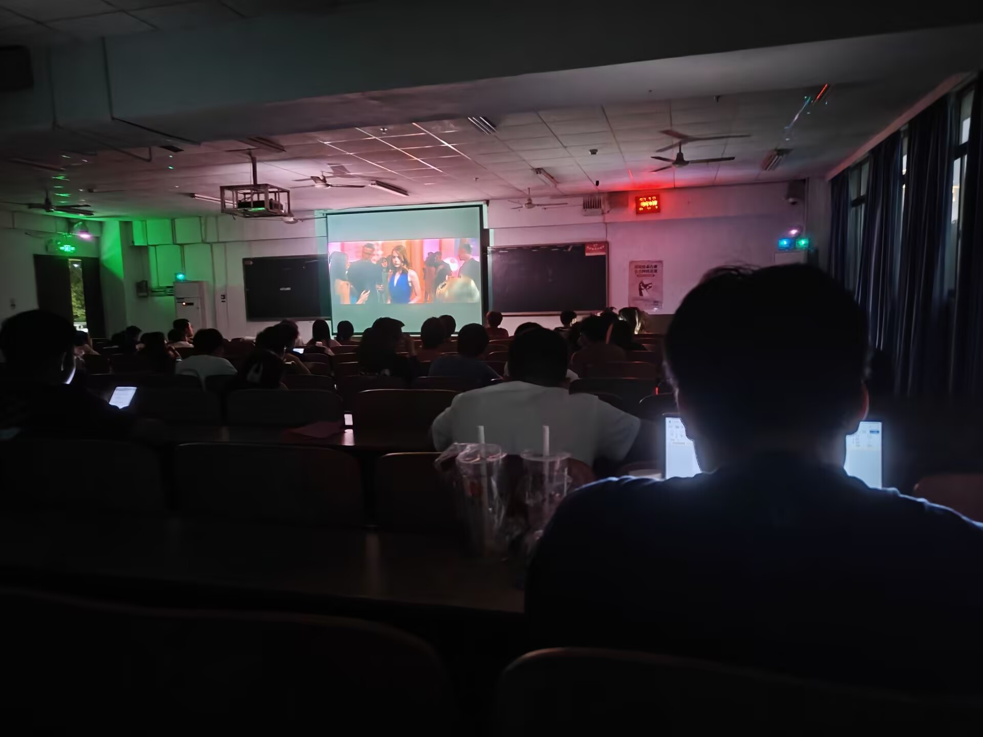 365英国上市公司