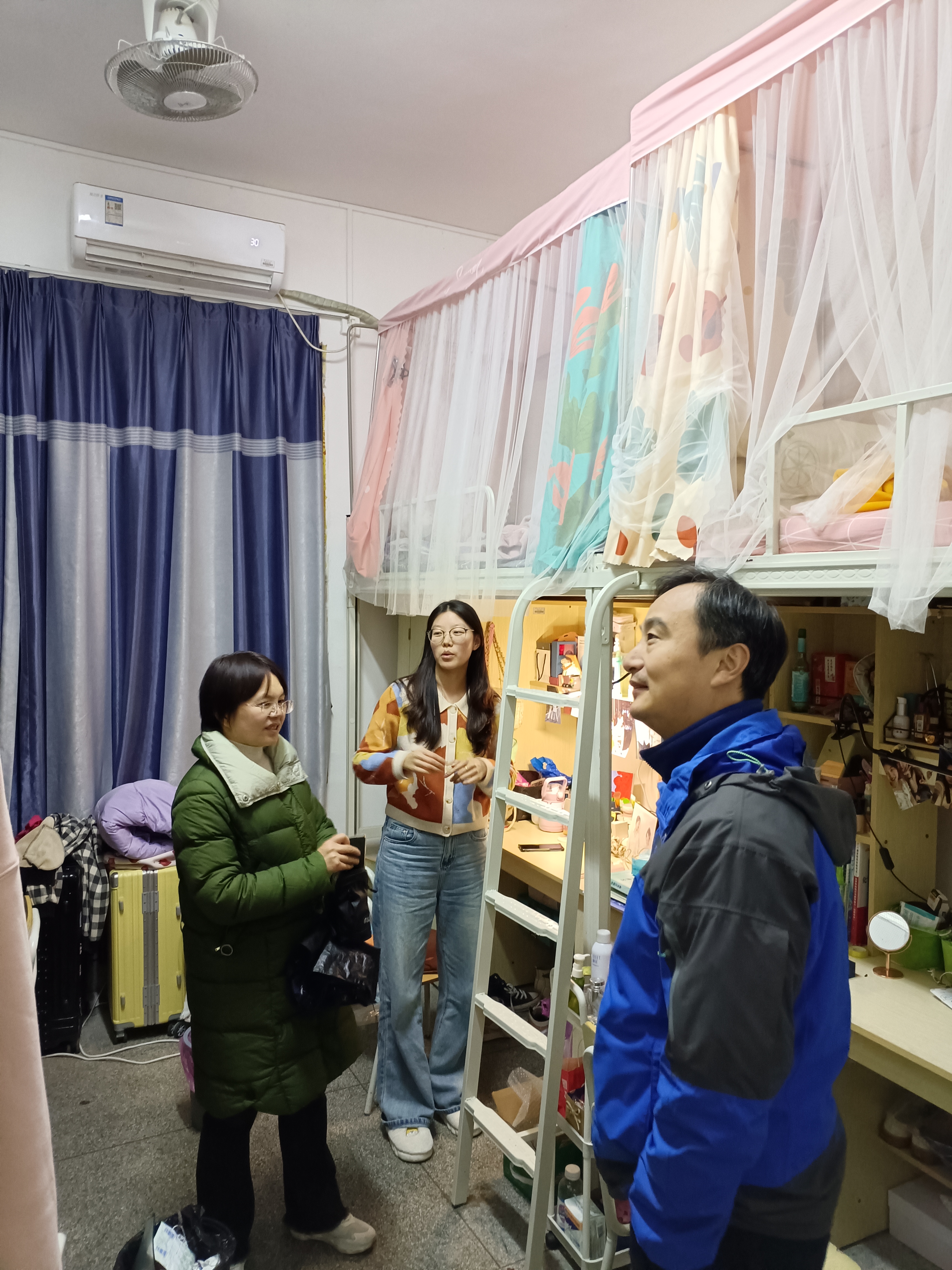 365英国上市公司