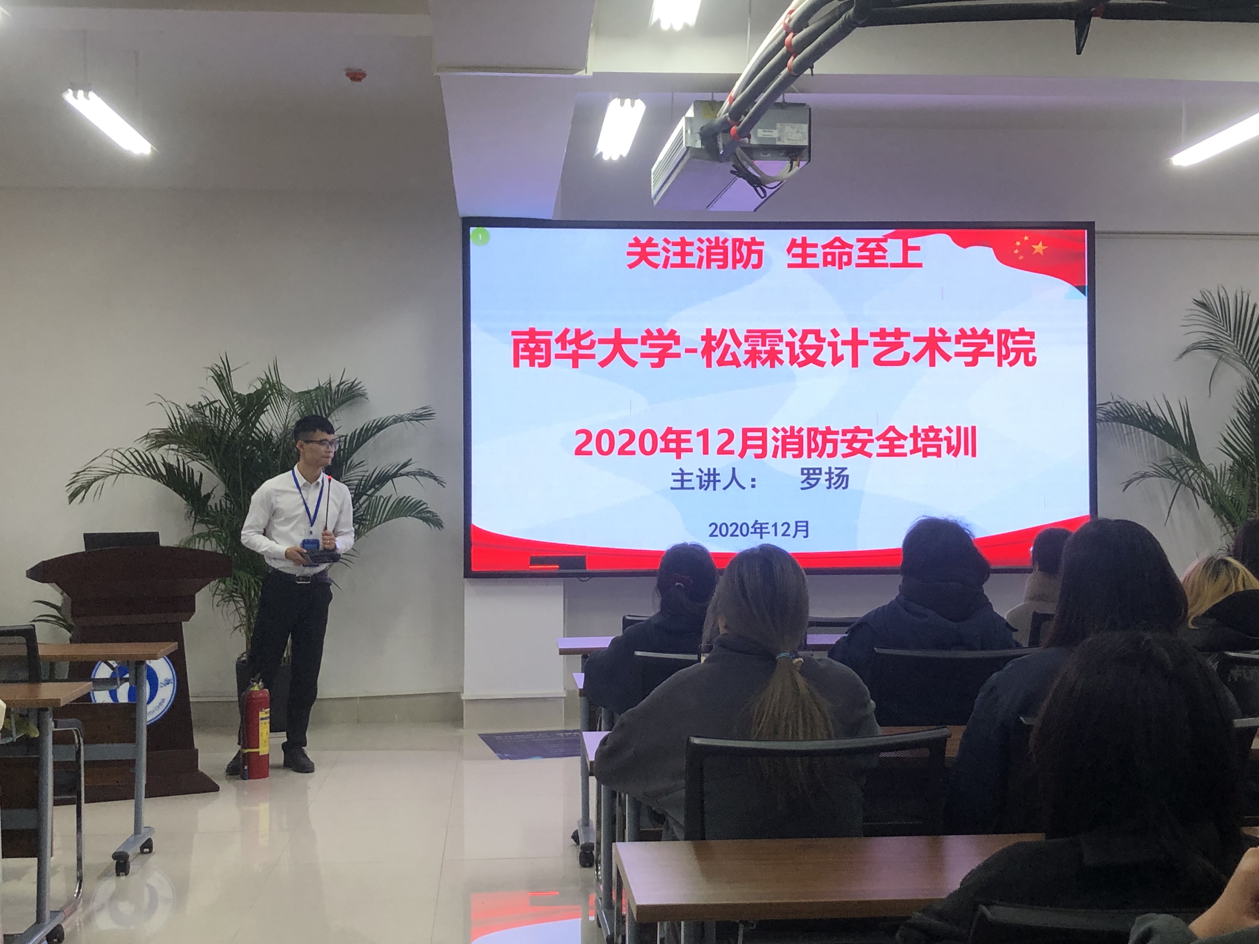 365英国上市公司