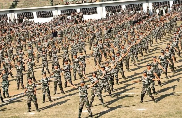 365英国上市公司