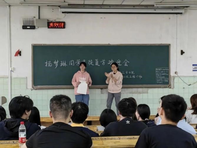 365英国上市公司