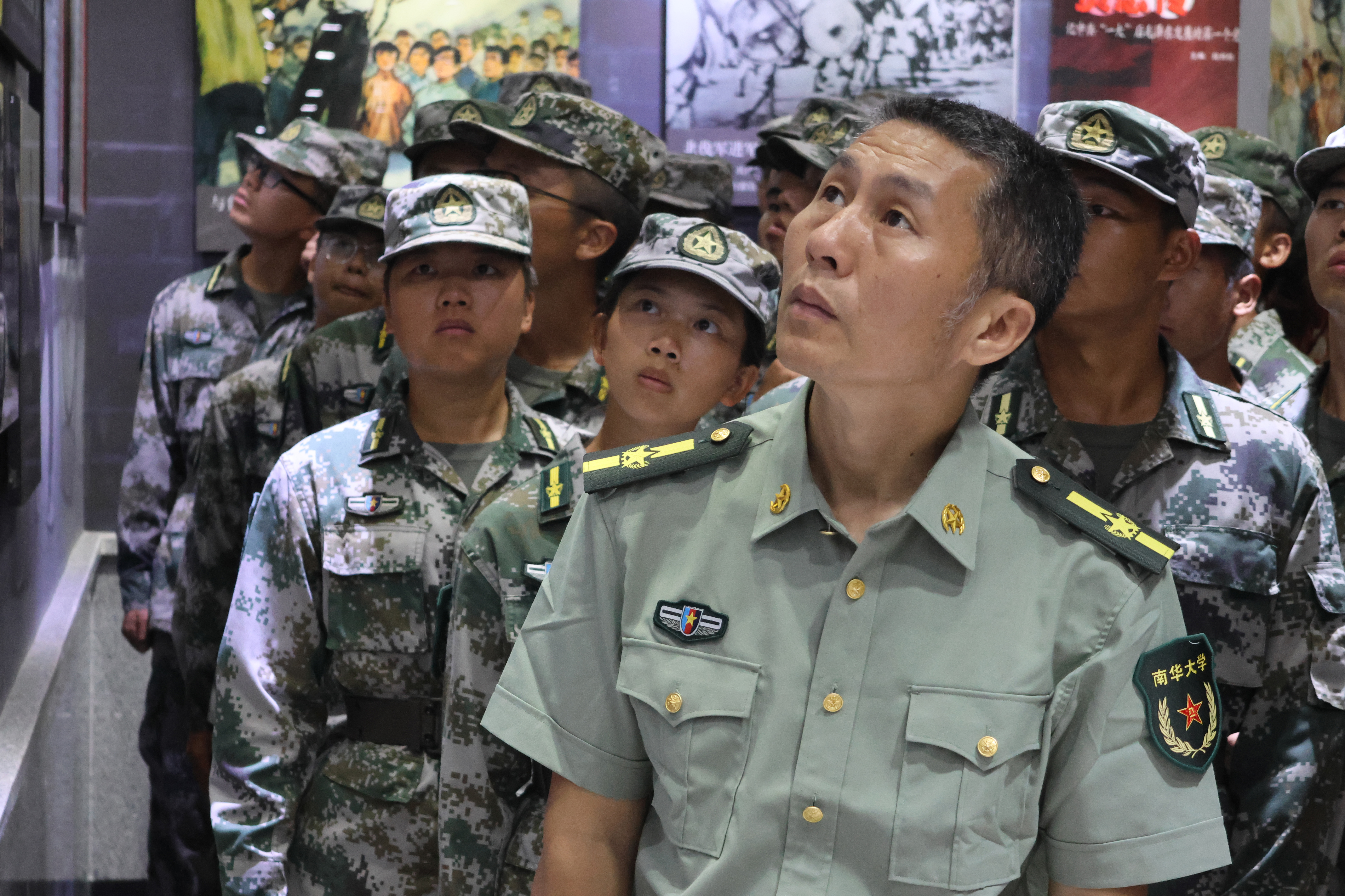 365英国上市公司