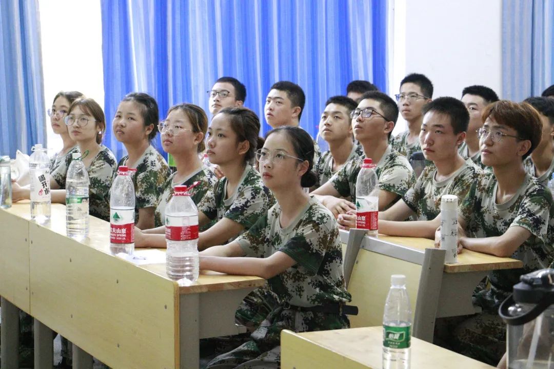 365英国上市公司