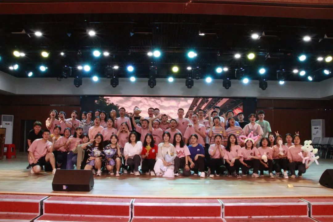 365英国上市公司