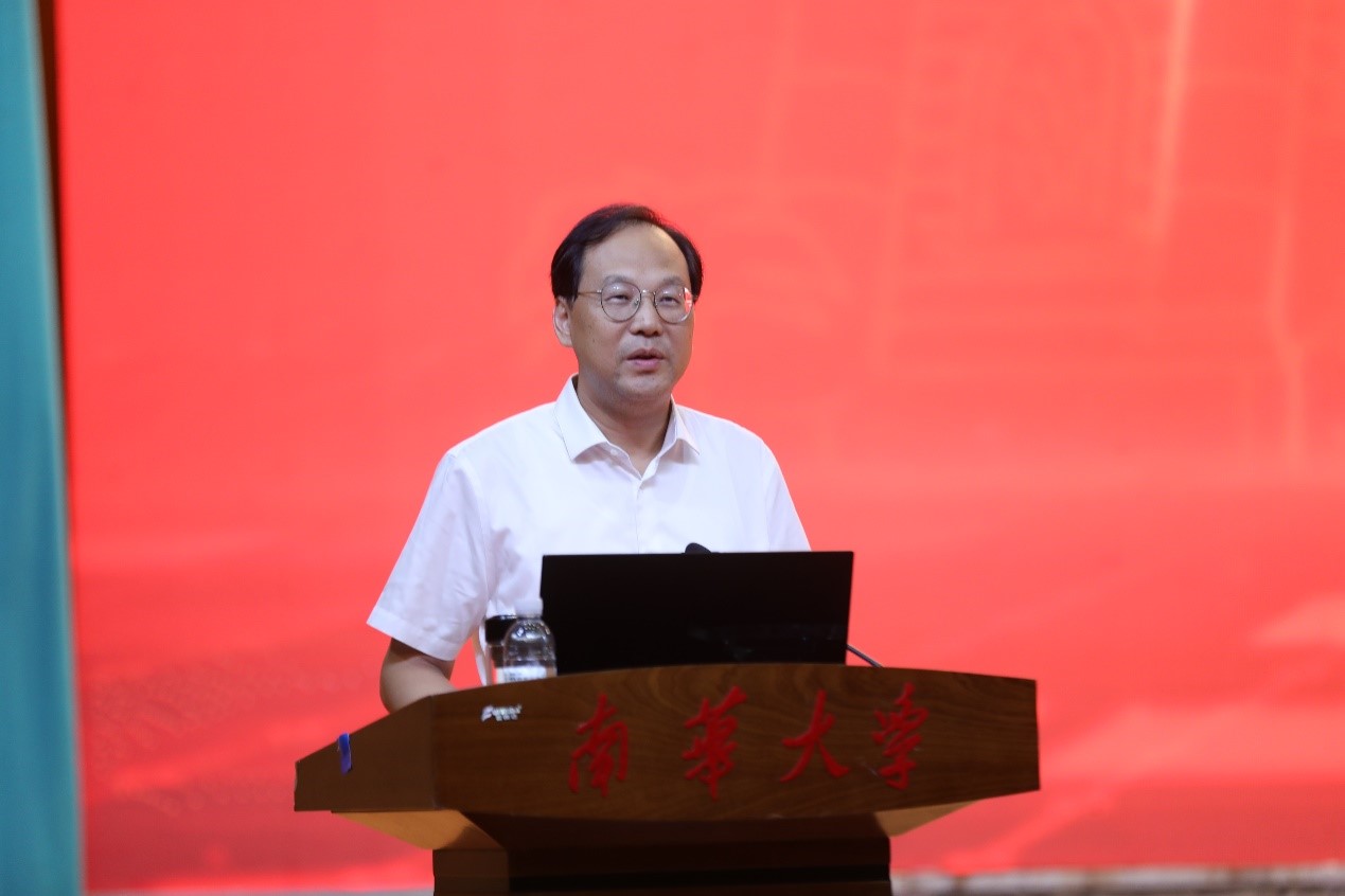 365英国上市公司