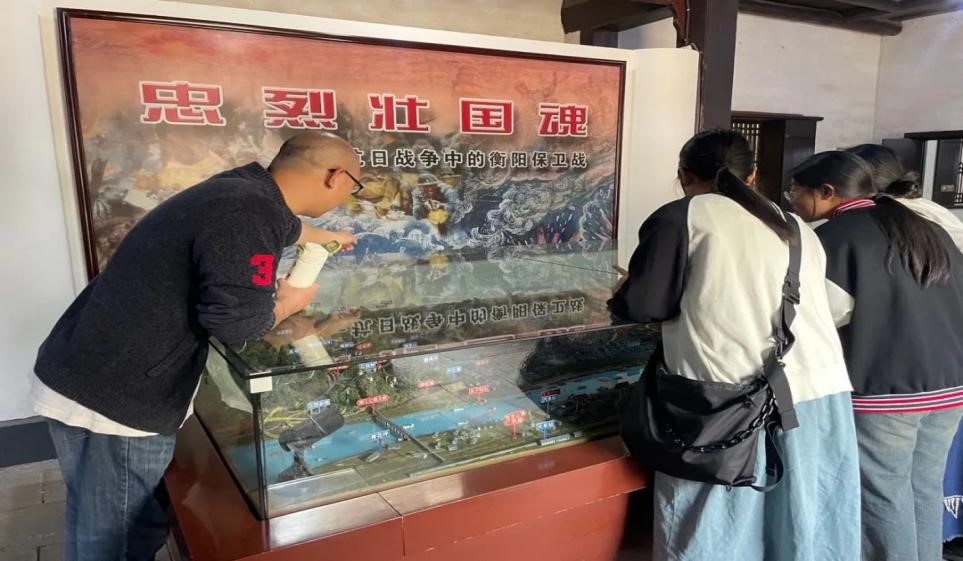 365英国上市公司