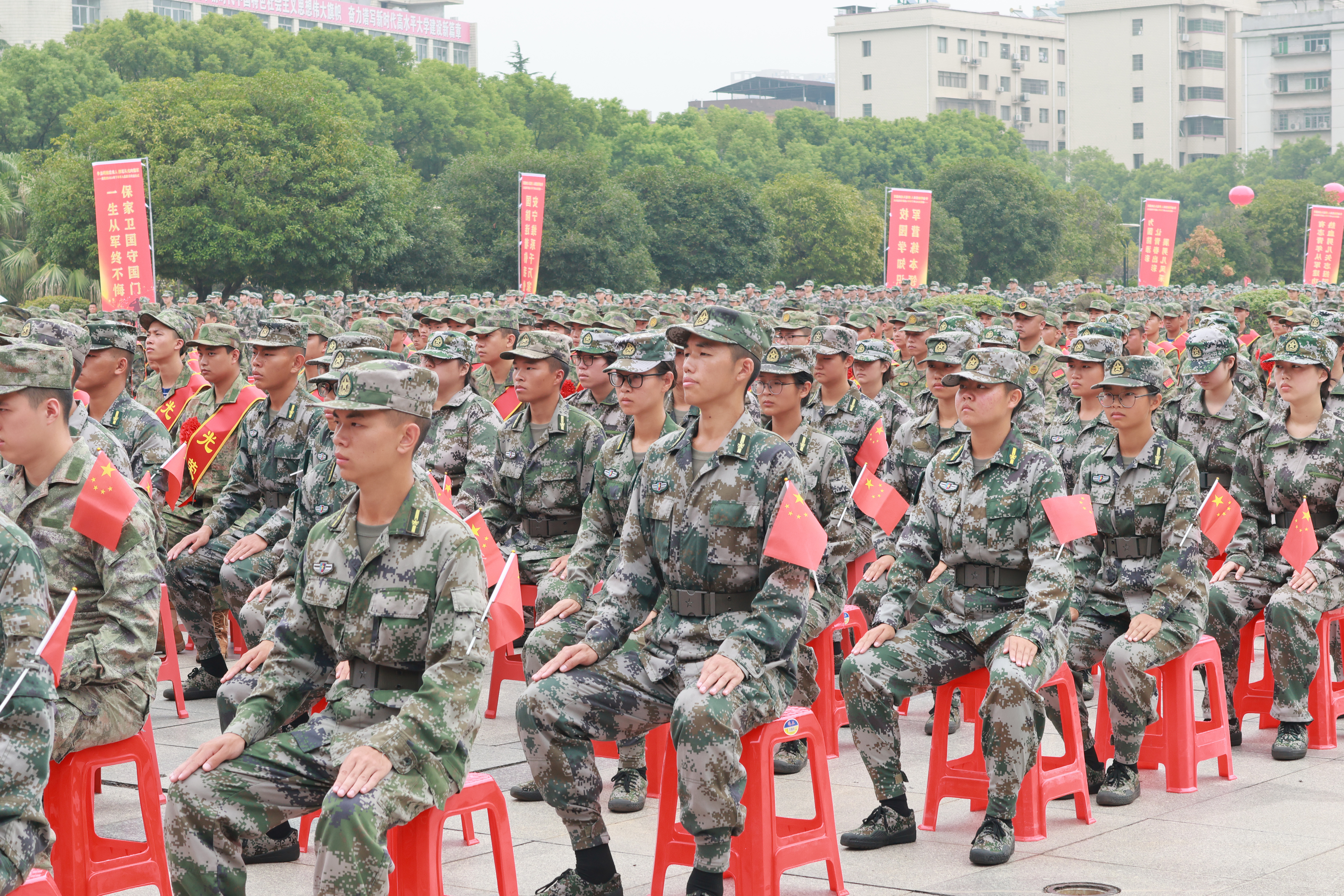 365英国上市公司