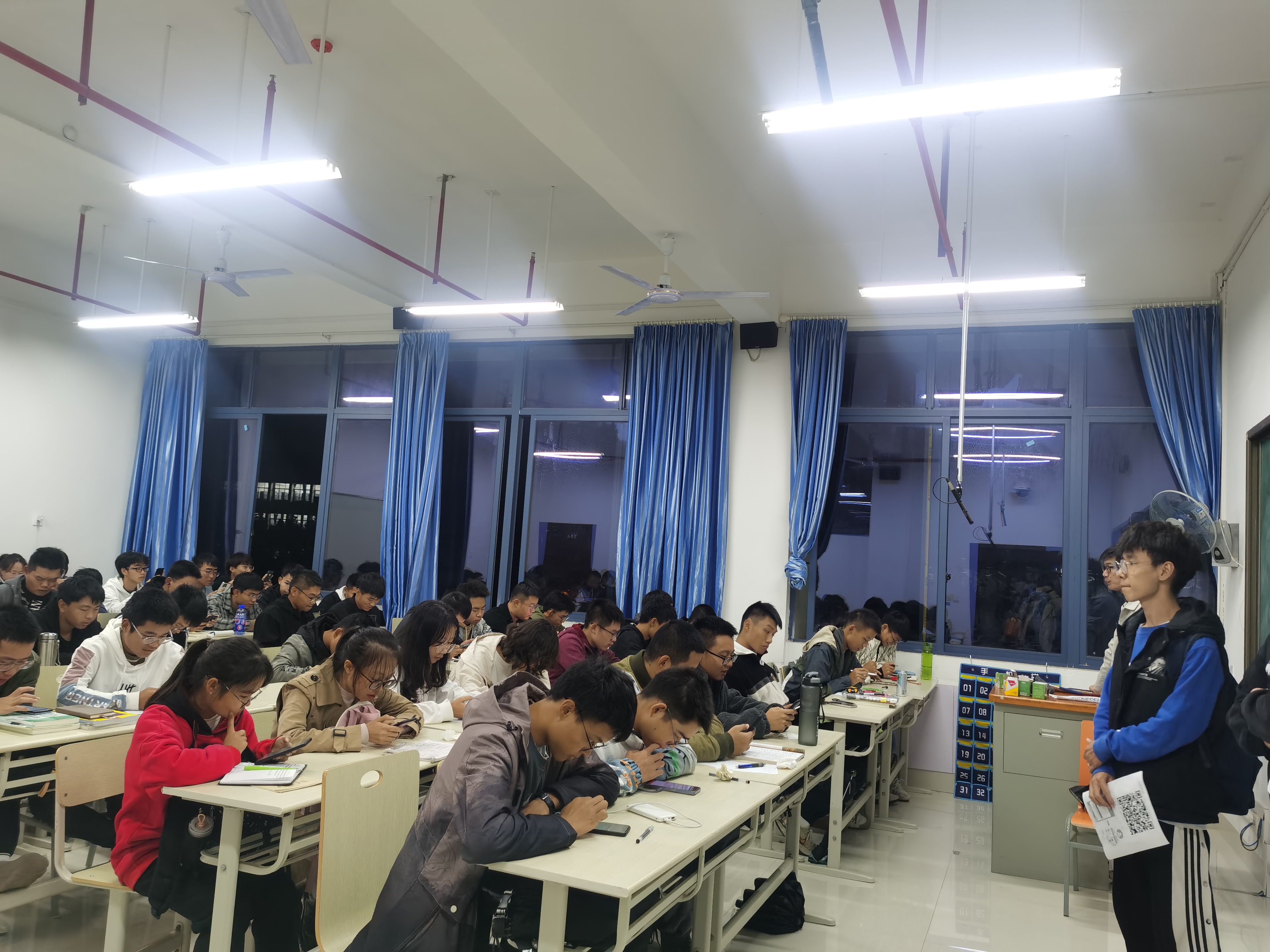 365英国上市公司