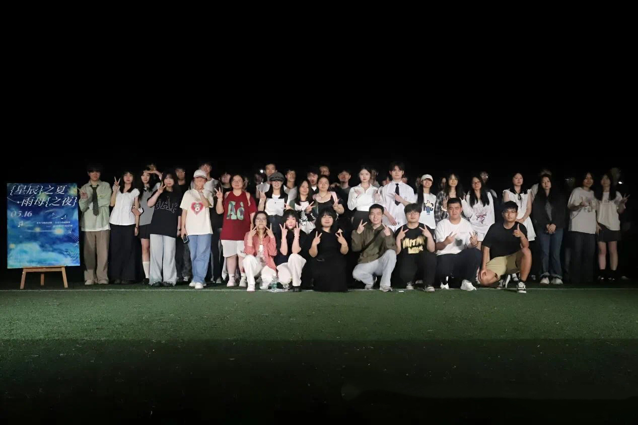 365英国上市公司