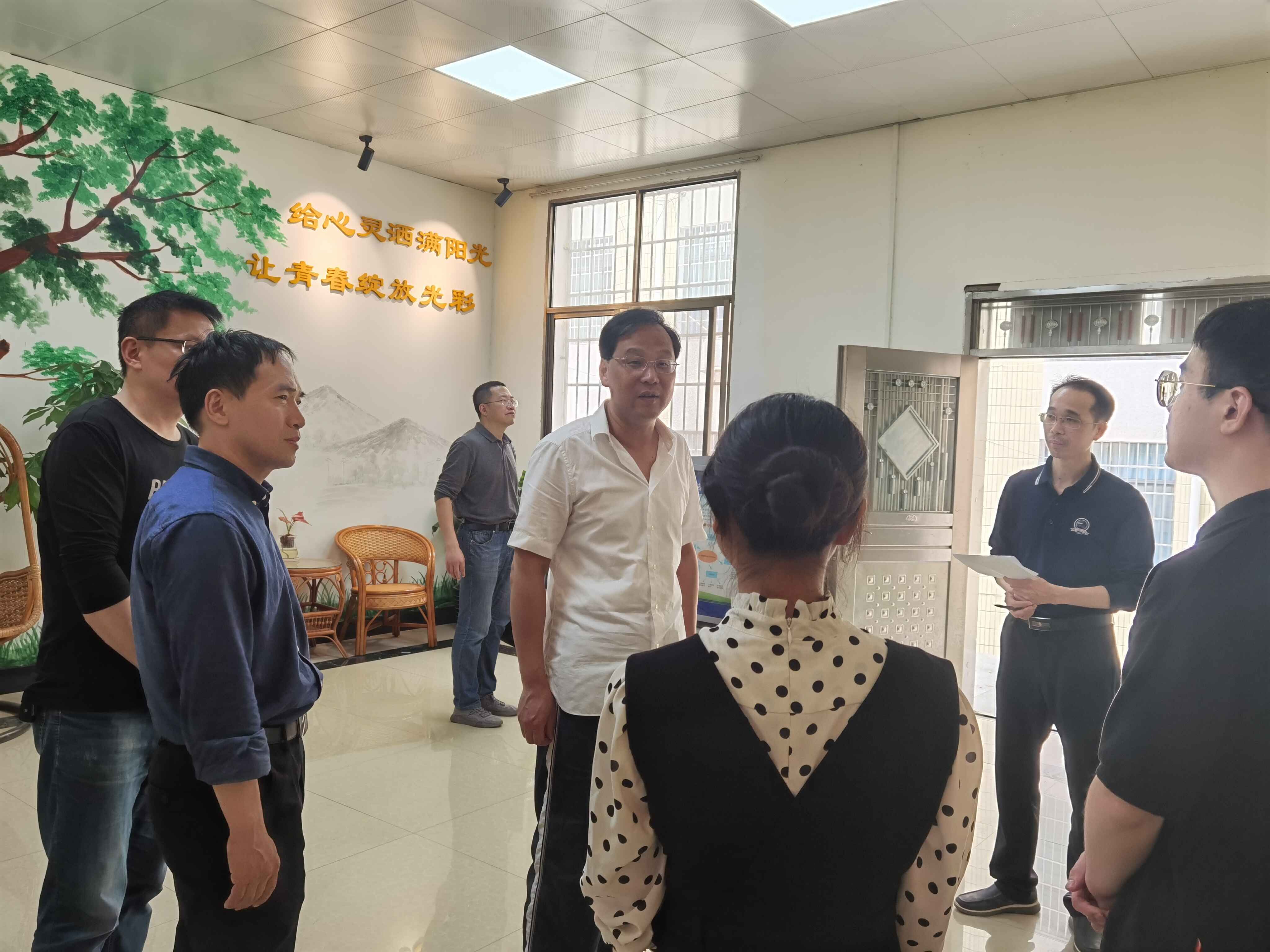 365英国上市公司