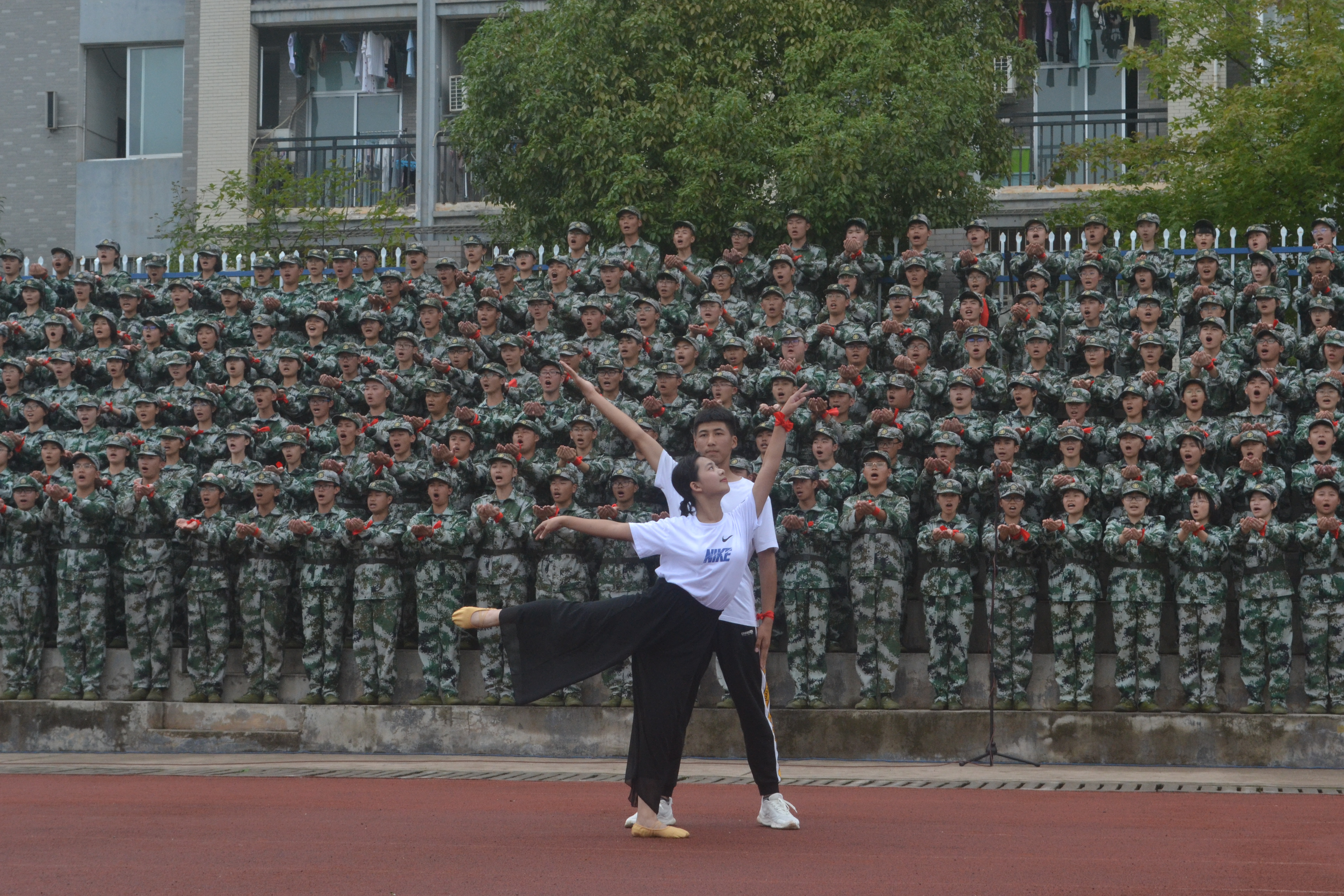 365英国上市公司