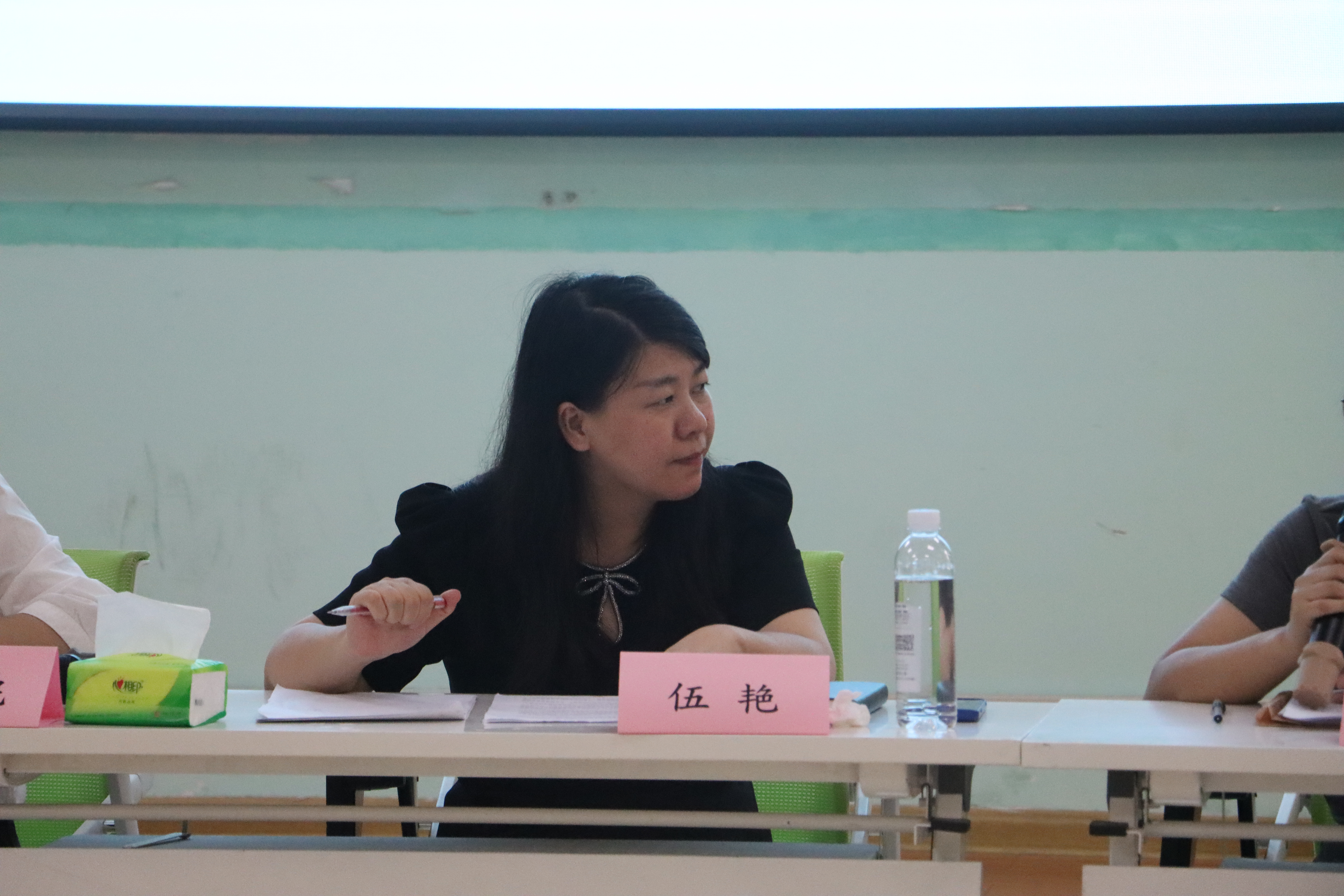 365英国上市公司