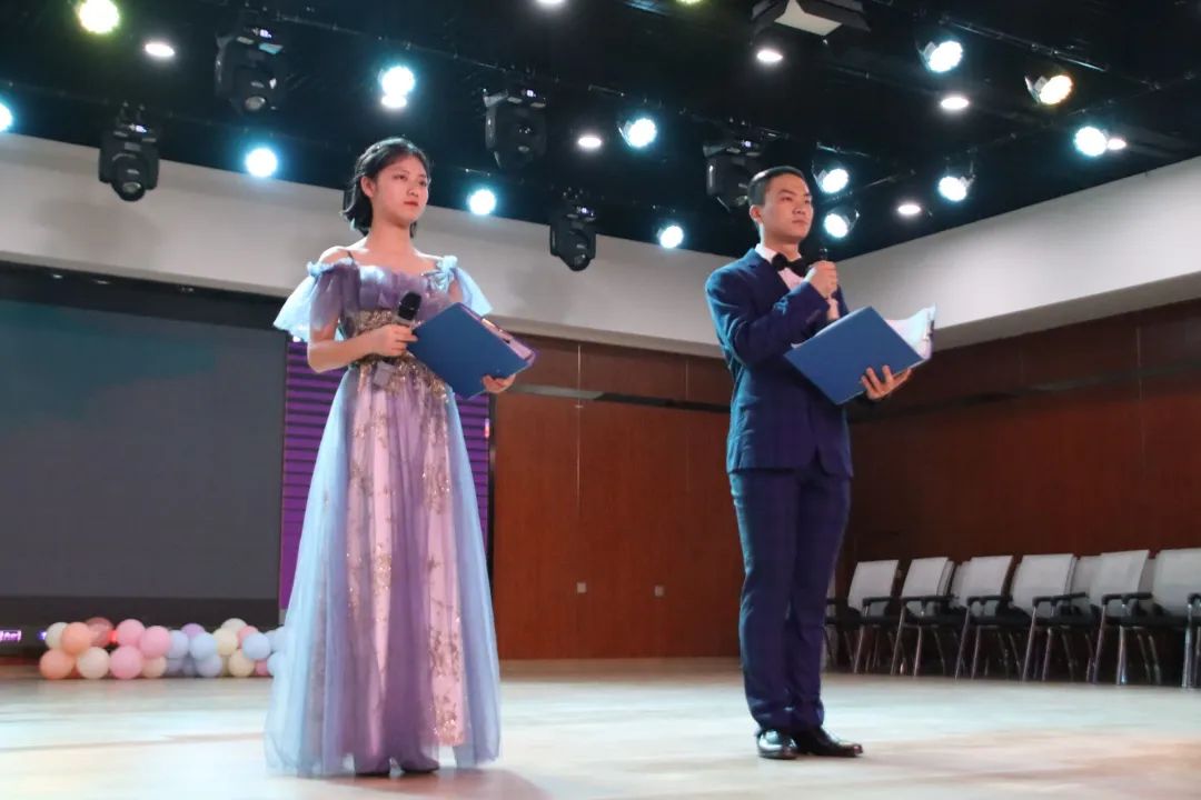 365英国上市公司