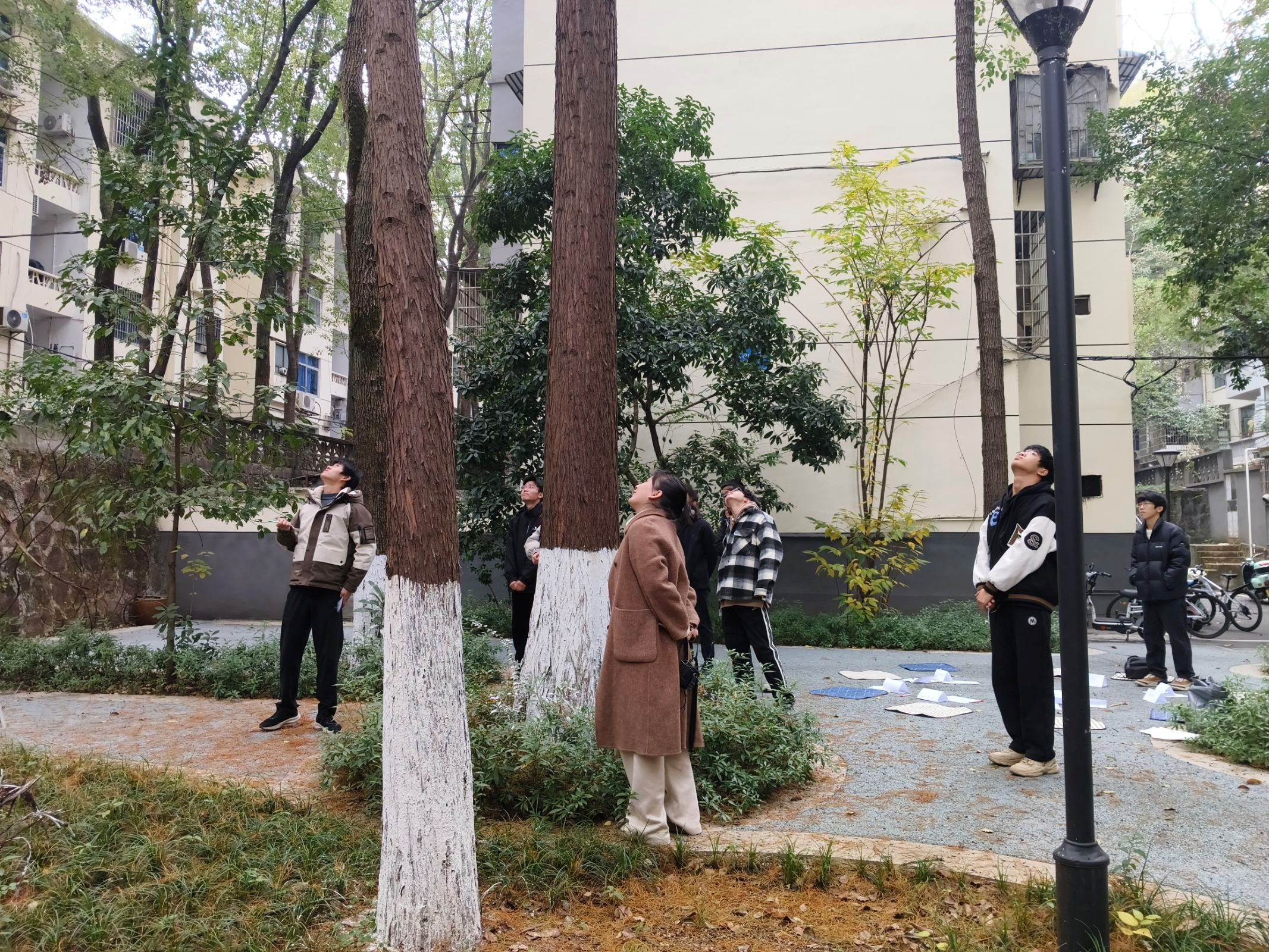 365英国上市公司