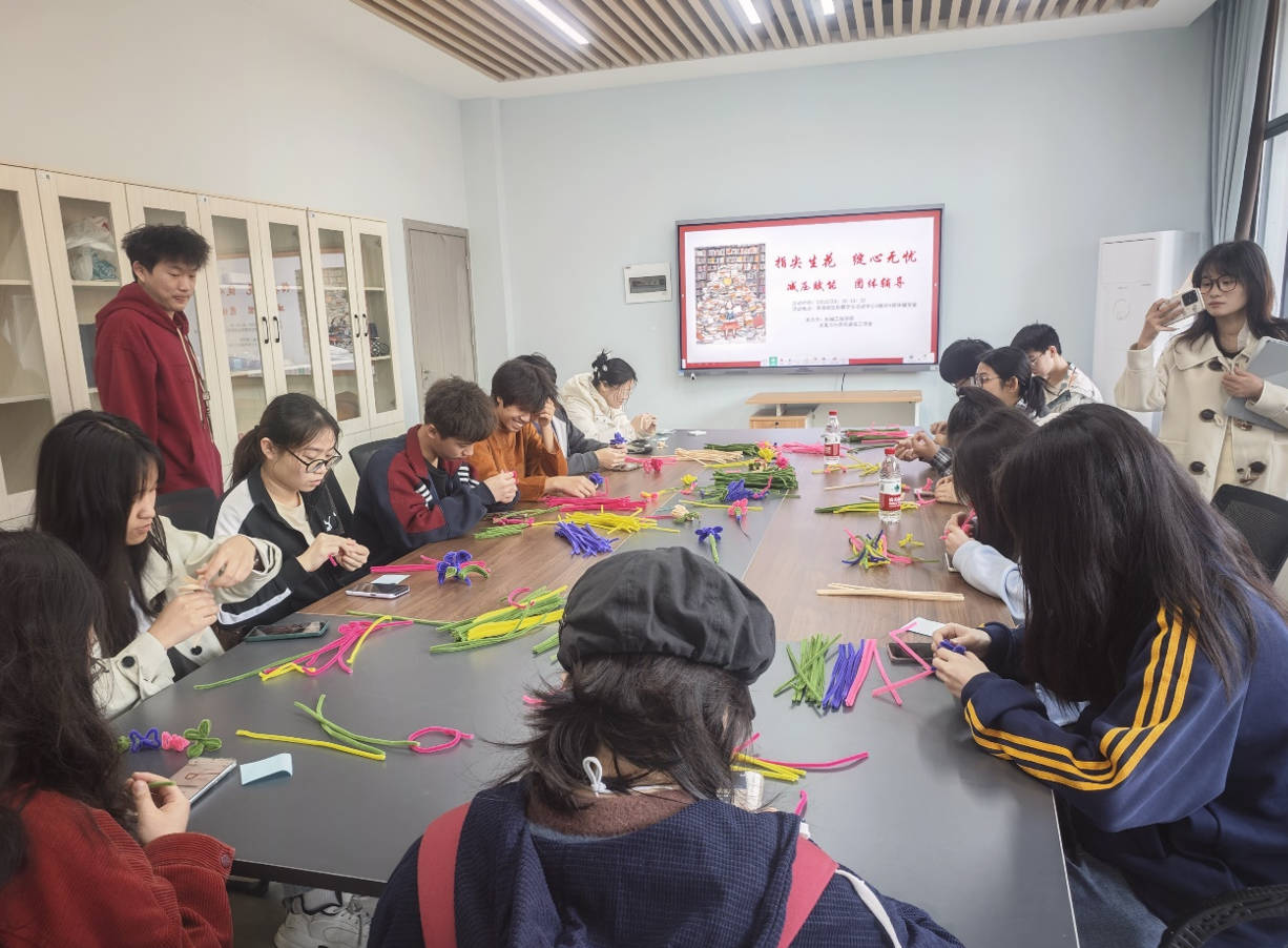 365英国上市公司