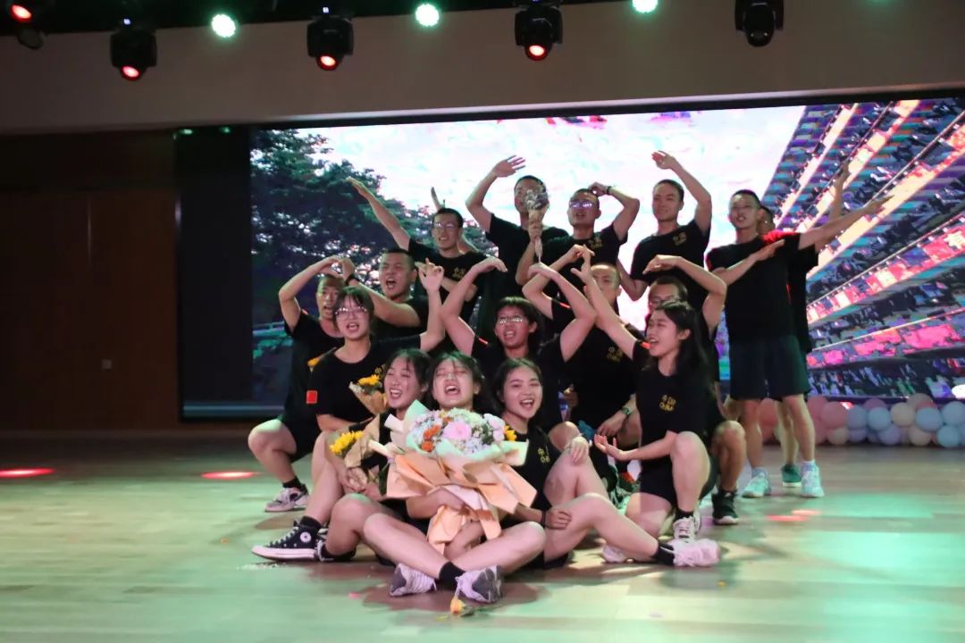 365英国上市公司