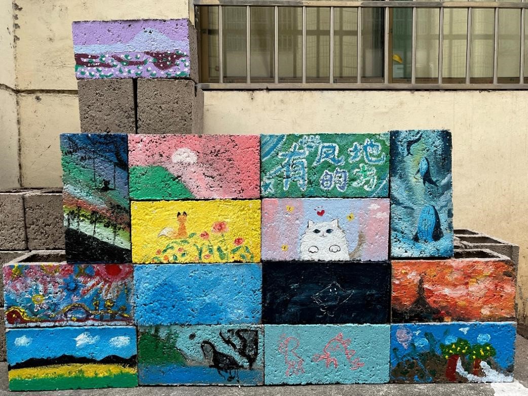 365英国上市公司