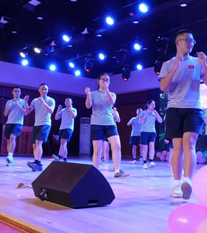 365英国上市公司