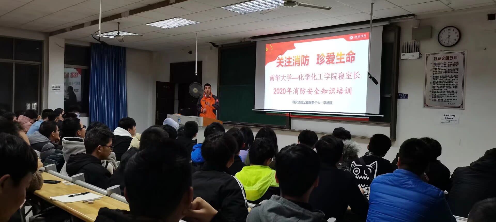 365英国上市公司