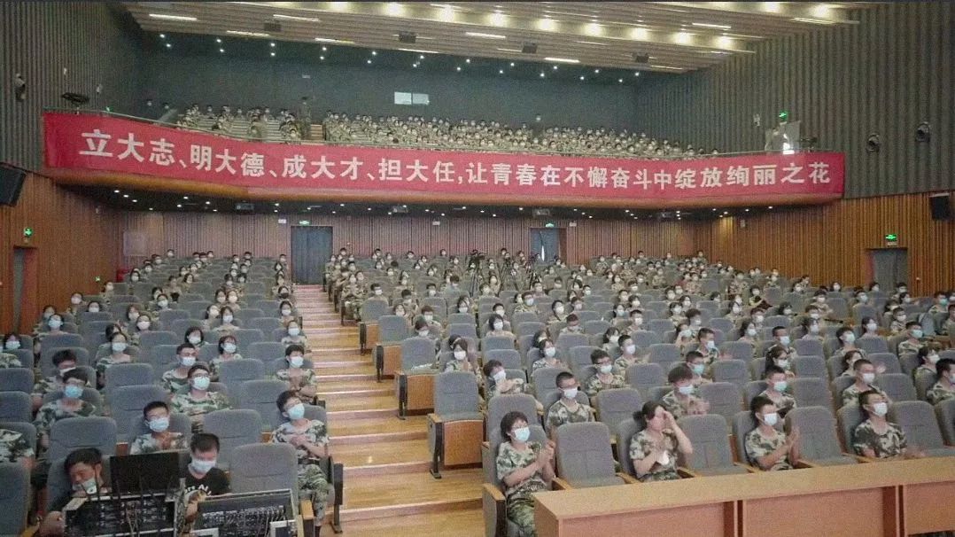 365英国上市公司