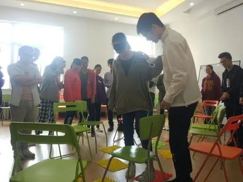 365英国上市公司