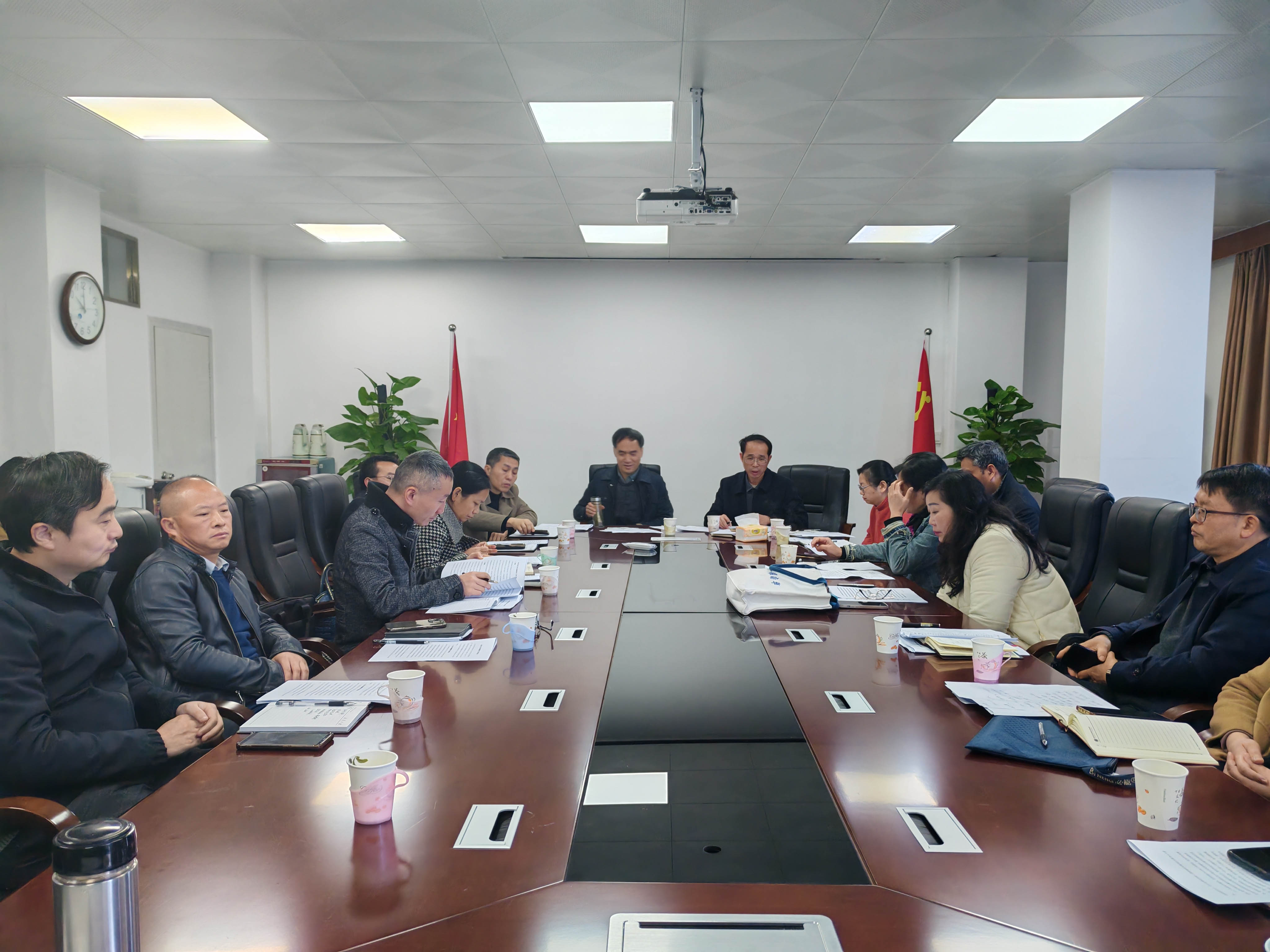 365英国上市公司