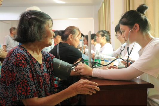 365英国上市公司