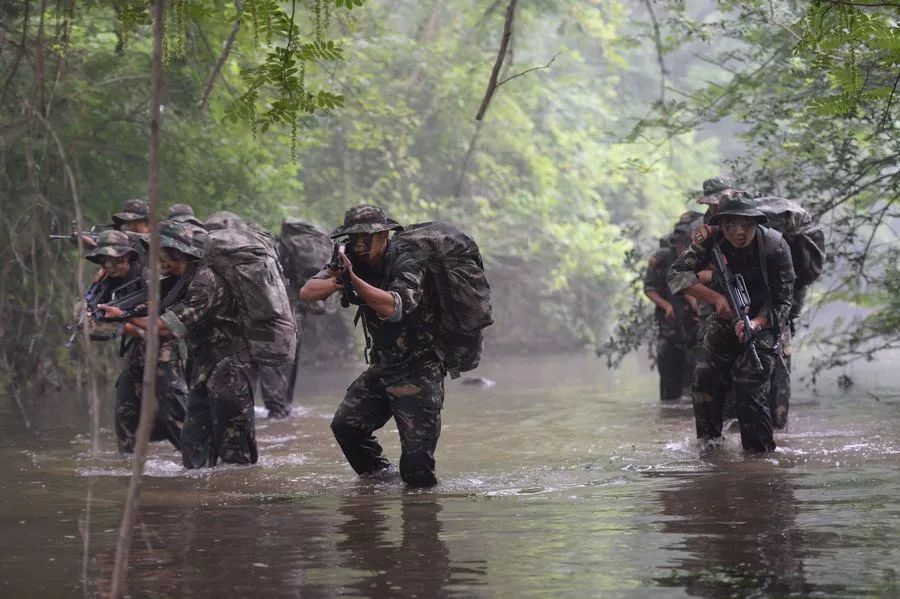 365英国上市公司