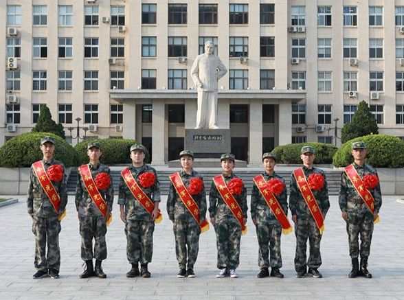 365英国上市公司