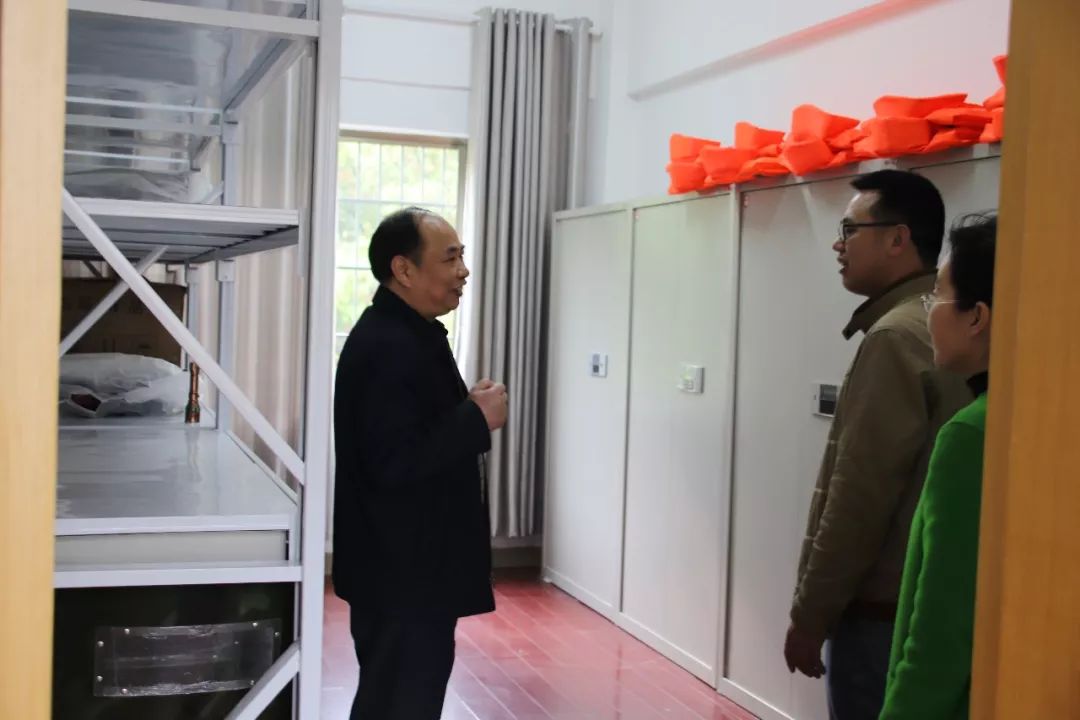 365英国上市公司